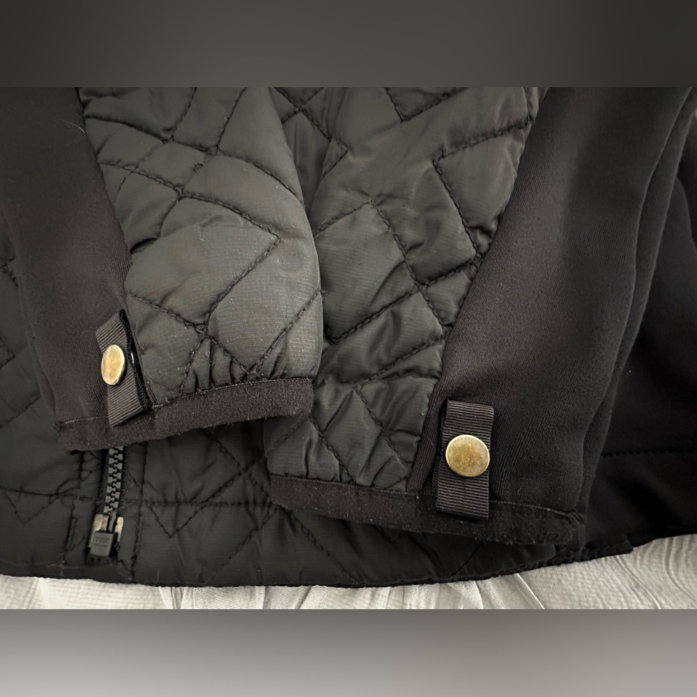 The North Face Girls' Quilted 10-12 Jacket - Picture 4 of 11